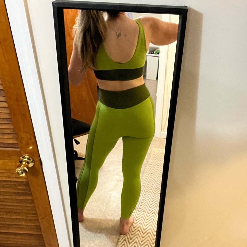 Ivy Park Seamless Green Set